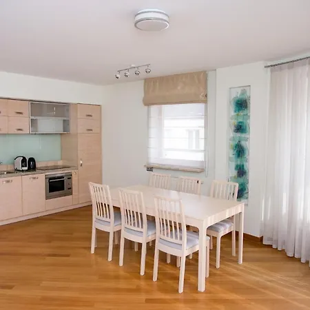 Szucha Apartment